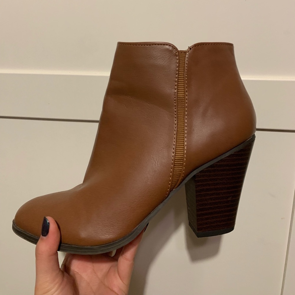 BOOTIESS